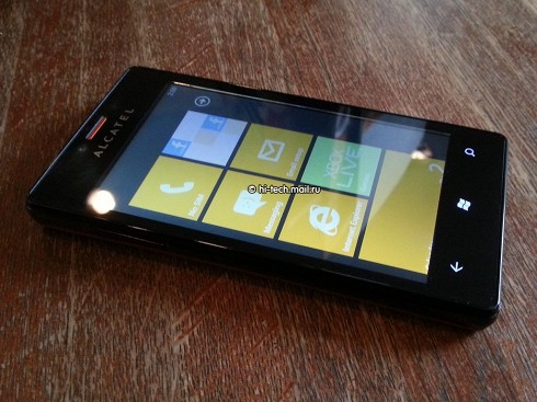 Exclusive.  Alcatel is the first smartphone on Windows Phone: photos, features, price