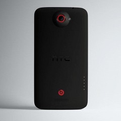 HTC     One X+