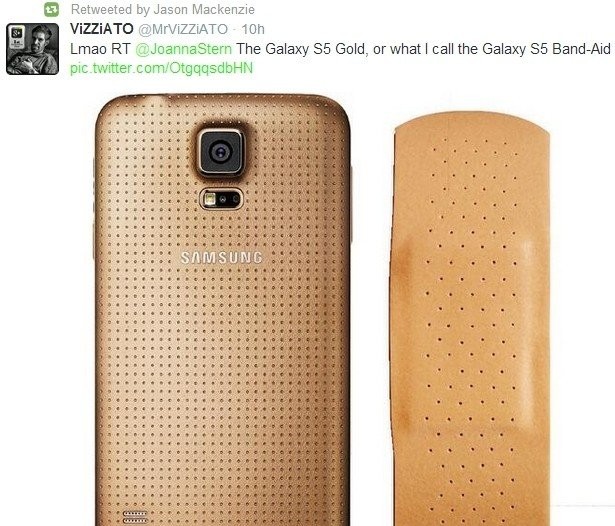 HTC высмеивает дизайн Samsung GALAXY S5