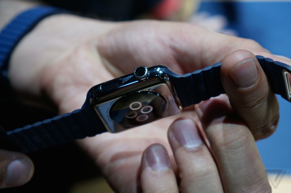 Смарт-часы Apple Watch фото