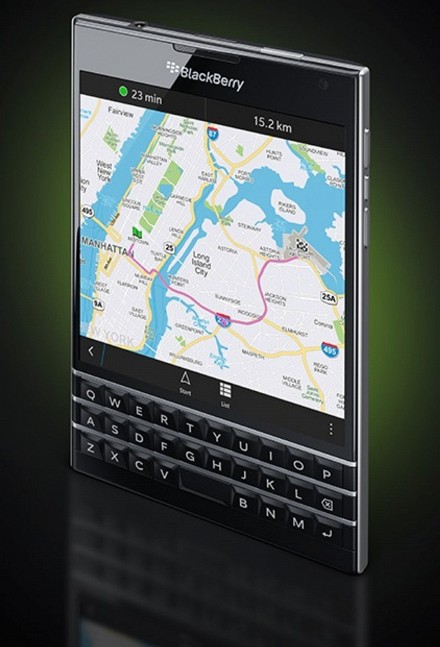 Бизнес-смартфон BlackBerry Passport уже в продаже