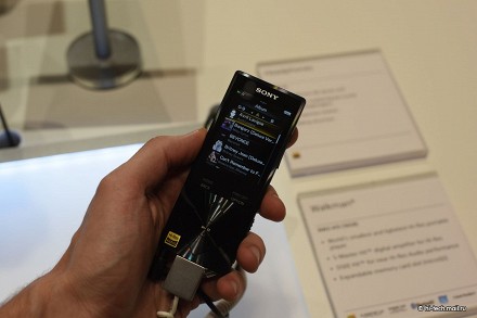 Sony NWZ-A15/A17 Walkman — портативный плеер для меломанов