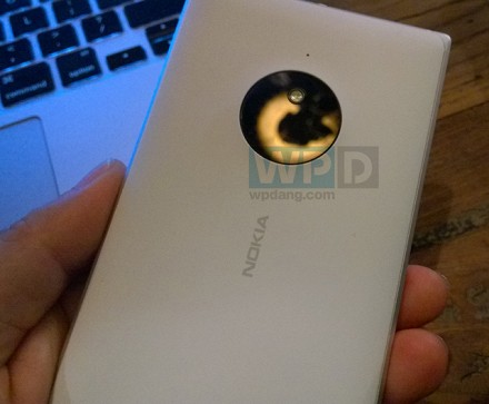 Пресс-фото Sony Xperia Z3 и «живые» фотографии Nokia Lumia 830 появились в сети