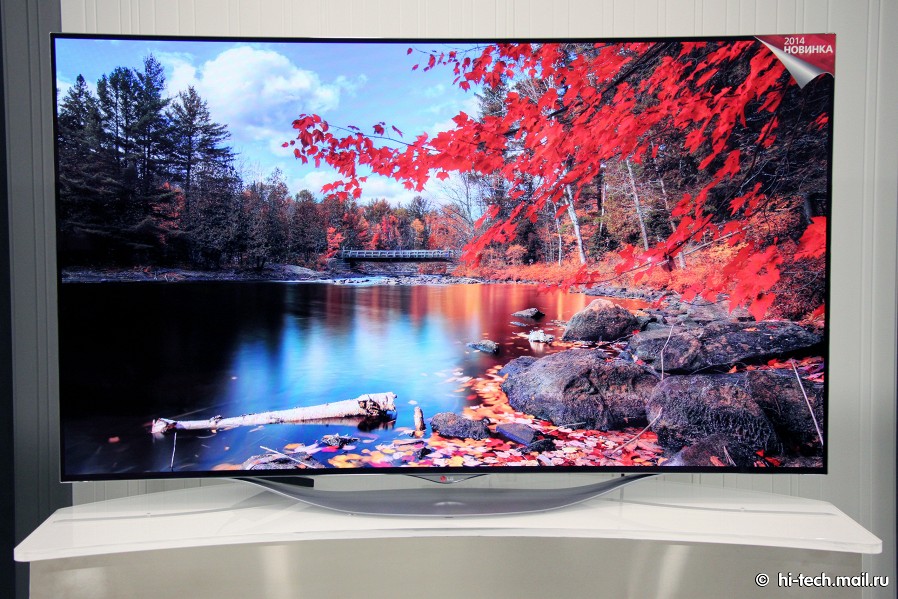 Последняя версия телевизора lg. LG OLED 55ec930v. LG 55ec930v 2014 OLED. Телевизор LG 55ec930v. Телевизор LG OLED 55 изогнутый.