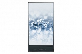 Уникальный японский смартфон Sharp Aquos Crystal 2 на «живых» фото