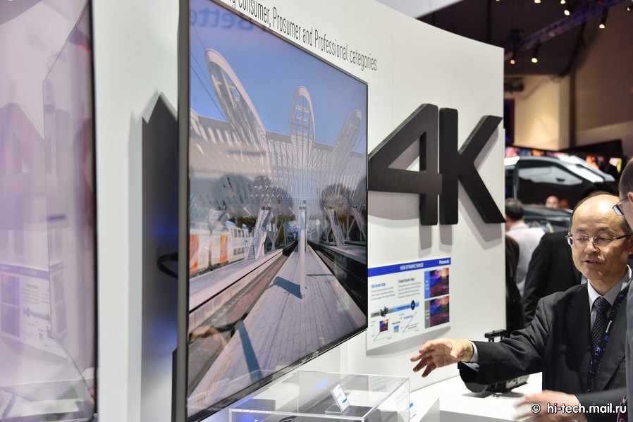 Panasonic на CES 2015: флагманские Ultra HD телевизоры, новые камеры и смартфон