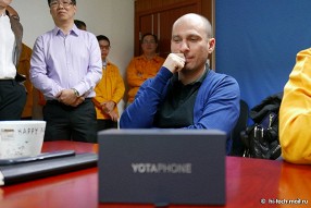 YotaPhone 2: российский смартфон китайского производства
