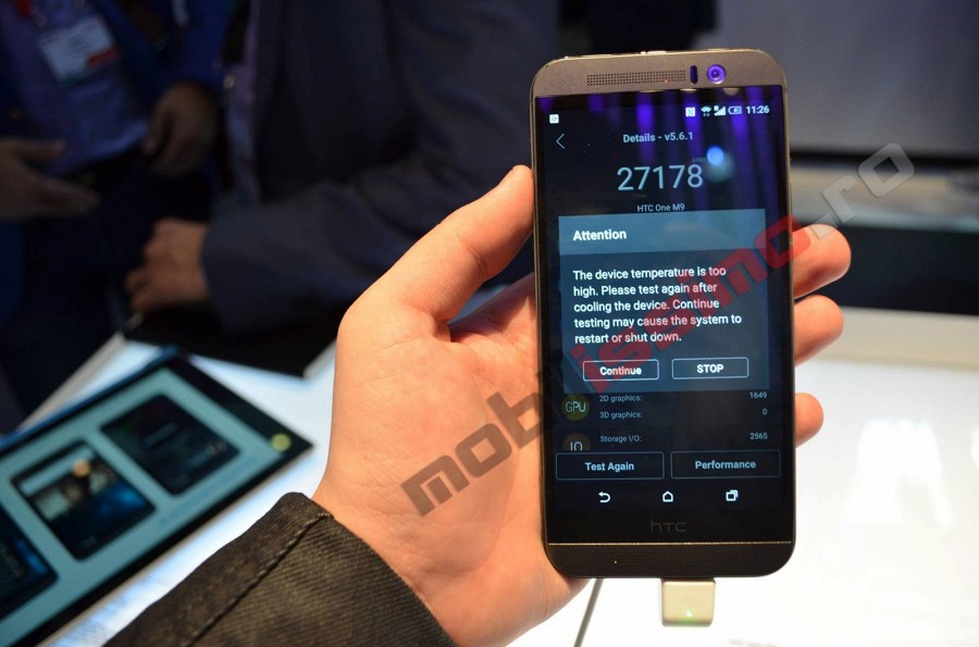 HTC One M9 не смог пройти тест AnTuTu из-за перегрева