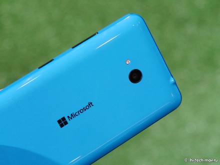 Новейший смартфон Microsoft поступил в продажу в России