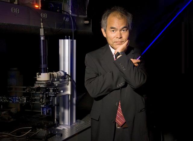 Нобелевскую премию по физике дали за синие светодиоды