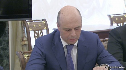 Министр финансов России перешел на Apple Watch