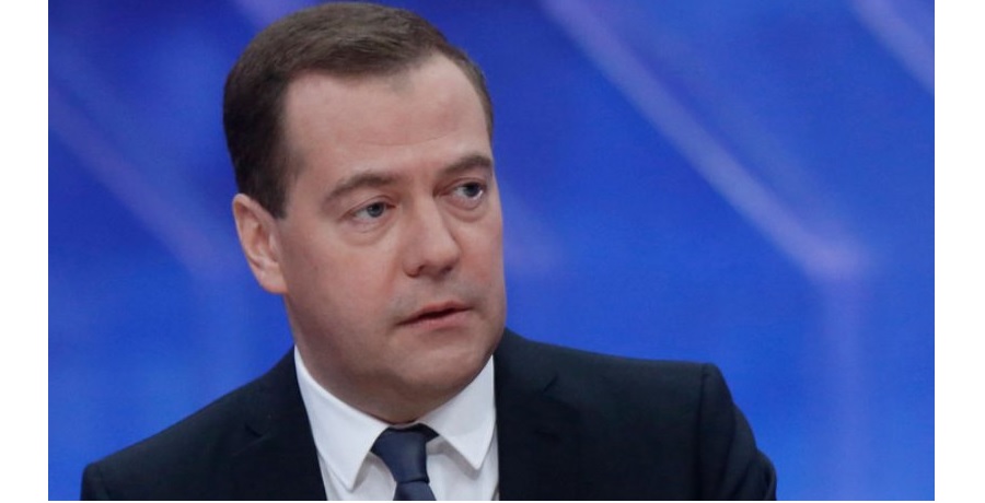 Дмитрий Медведев раскритиковал решение о сносе памятника Стиву Джобсу