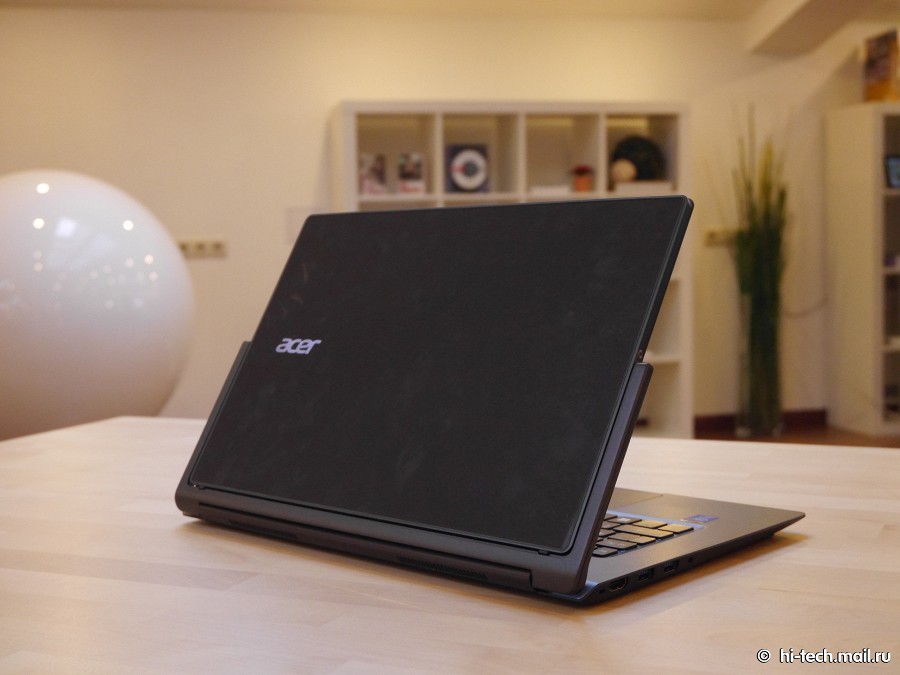 Гибридный ультрабук Acer Aspire R13