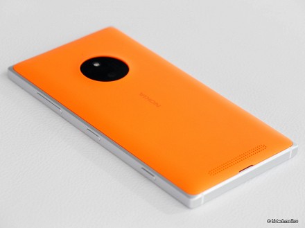 Microsoft объявила о выходе золотых Lumia 830 и Lumia 930