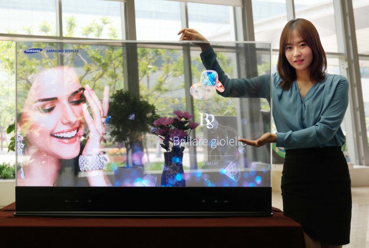 Samsung представила прозрачные и зеркальные дисплеи