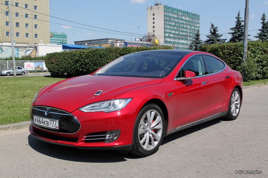 Обзор Tesla Model S: самый технологичный электромобиль