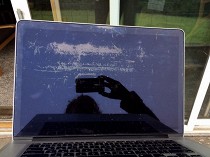 Пользователи MacBook Pro бьют тревогу