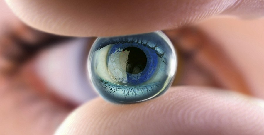 Google запатентовала контактные линзы со сканером радужной оболочки