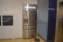 Samsung закрывает свой флагманский магазин