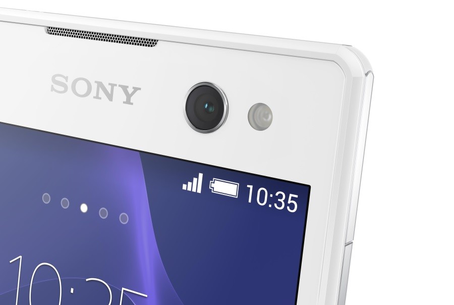 Селфи-смартфон Sony Xperia C3 поступает в продажу