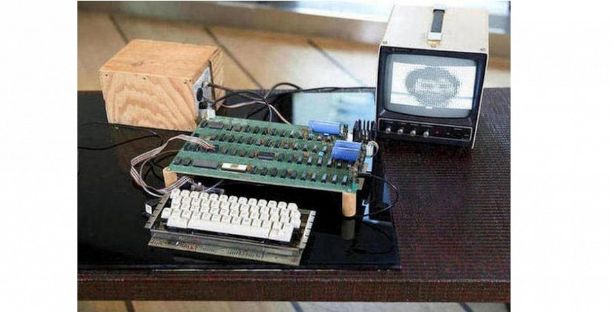 Один из первых компьютеров Apple выставлен на торги