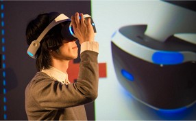 Sony улучшила свой шлем виртуальной реальности
