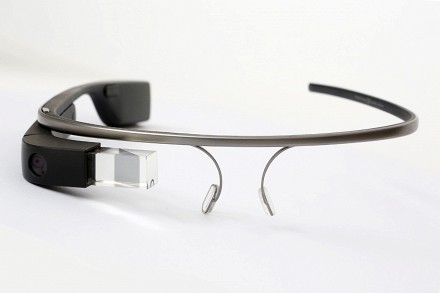Новые Google Glass будут созданы совместно с Ray-Ban и Oakley