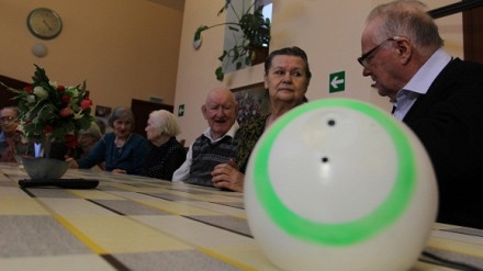 В «Сколково» создали робота для одиноких пенсионеров
