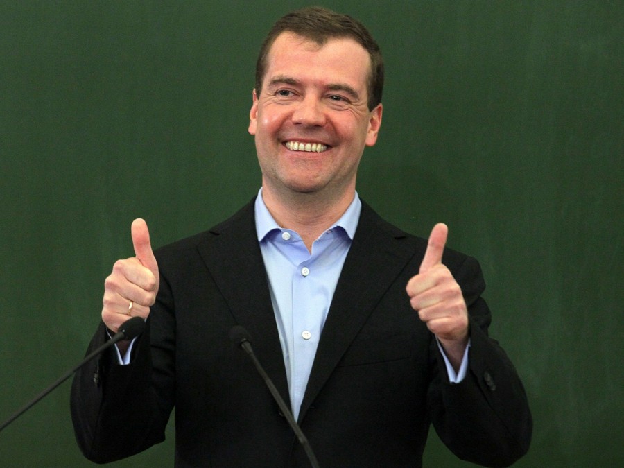 Полюбившийся Медведеву браслет для сна поступит в продажу в 2016 году