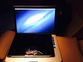12-дюймовый MacBook Air Retina «засветился» на фото