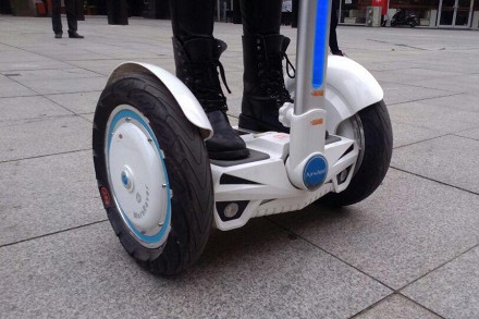 Электрический моноцикл Airwheel произвел фурор на Кантонской ярмарке