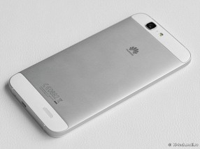 Металлический фаблет Huawei G7 поступил в продажу в России