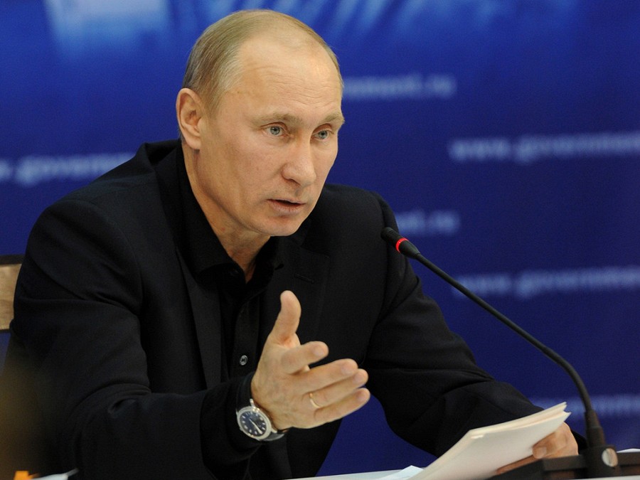 Владимир Путин защитил россиян от SMS-спама и «утечек» личной информации