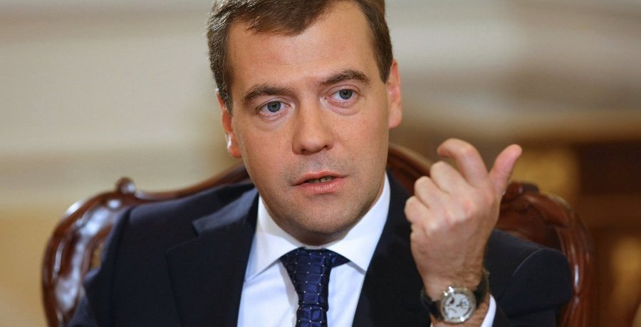 Медведев рассказал, как обеспечить россиян хорошим интернетом