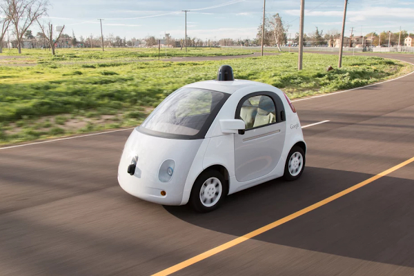 Самоходные автомобили Google появятся на дорогах уже этим летом