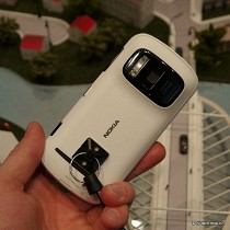 8 смартфонов с необычными камерами