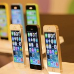 Apple довольна продажами iPhone и iPad в России