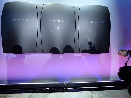 Tesla представила аккумулятор для дома